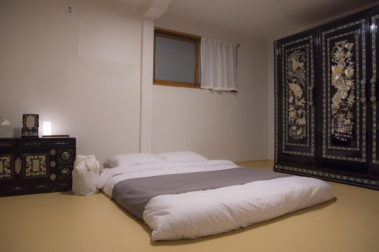 Stay 256 Hanok Guest House โซล ภายนอก รูปภาพ
