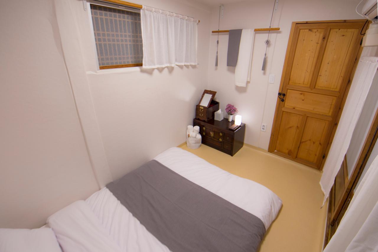 Stay 256 Hanok Guest House โซล ภายนอก รูปภาพ