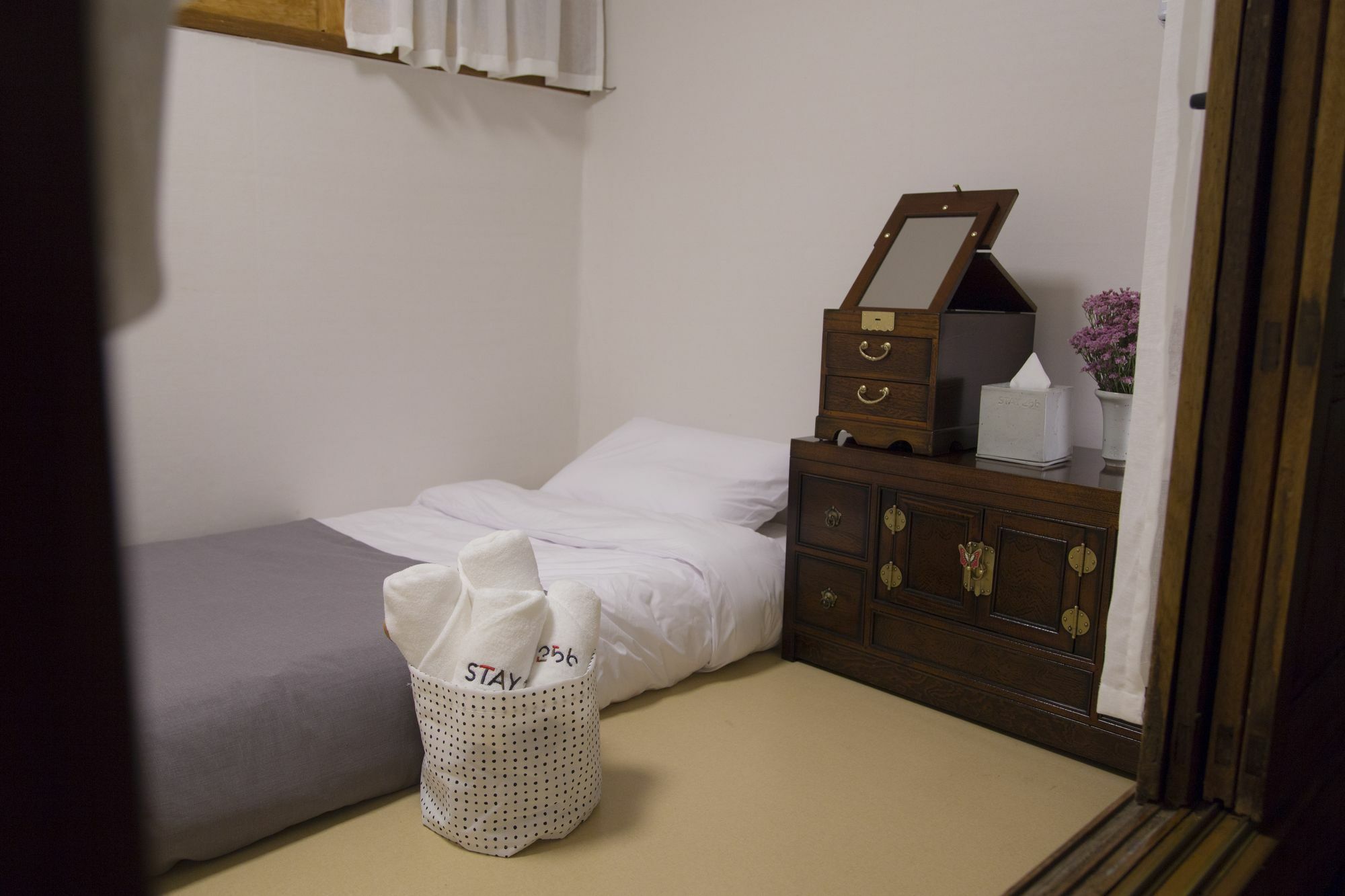 Stay 256 Hanok Guest House โซล ภายนอก รูปภาพ