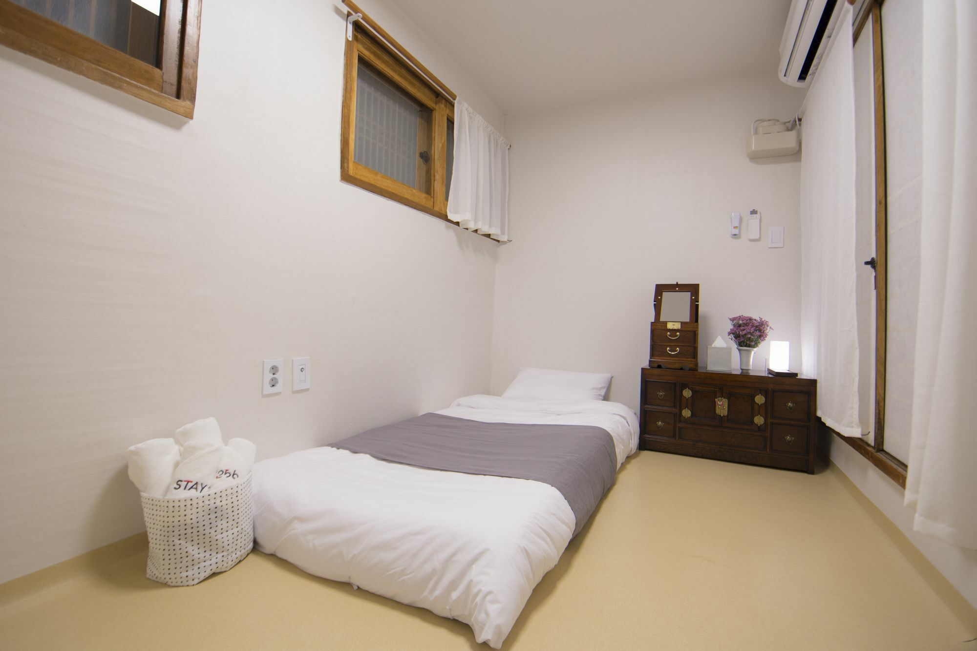 Stay 256 Hanok Guest House โซล ภายนอก รูปภาพ